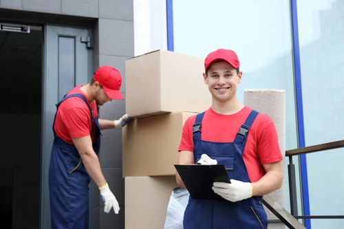 Local removals service helping a home move in Earlscourt